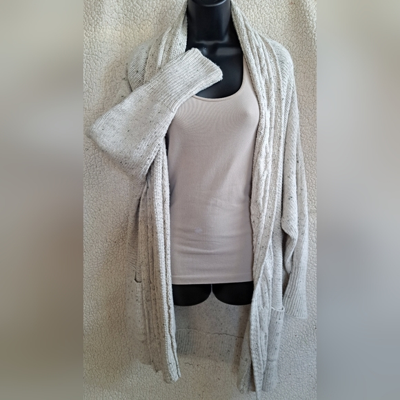 Women's Chaps Beige Cable Knit Cardigan with Pockets - Picture 1 of 13